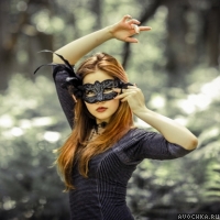 Анонимный аватар с девушкой в маске