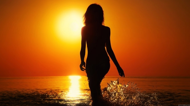 Картинка 620x345 | Картинка с силуэтом девушки на фоне моря | Девушки, Силуэты, фото